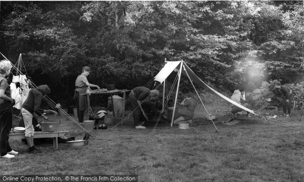 Photo of West Hoathly, Swedish Cooking Fire, Blackland Farm c.1965