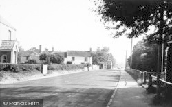 Main Road c.1955, West Huntspill