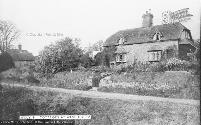 Photo of West Ilsley, Cottages c.1950