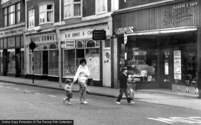 Photo of West Kirby, A Family In Banks Road c.1965