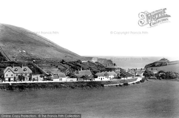 Photo of West Lulworth, The Village 1904