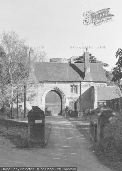 Photo of West Malling, St Mary's Abbey, Gatehouse c.1955