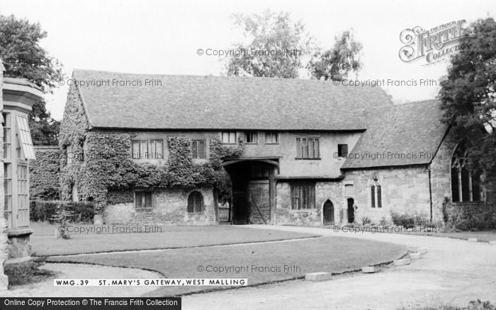 Photo of West Malling, St Mary's Abbey, Gateway c.1960