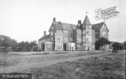 Links Hotel 1933, West Runton