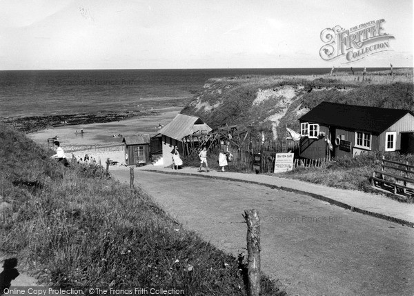 Photo of West Runton, The Gap c.1960