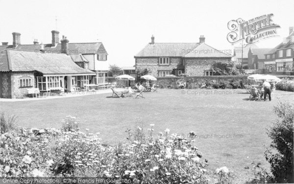 Photo of West Runton, The Village Inn c.1965