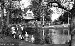 The White Hart And Pond c.1955, West Wickham