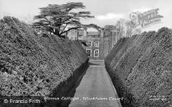 Wickham Court, Coloma College, Yew Walk c.1960, West Wickham