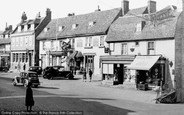 Photo of Westerham, The George and Dragon, Market Square c1955