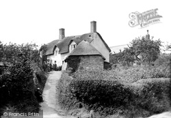 Old Cottages 1907, Westford