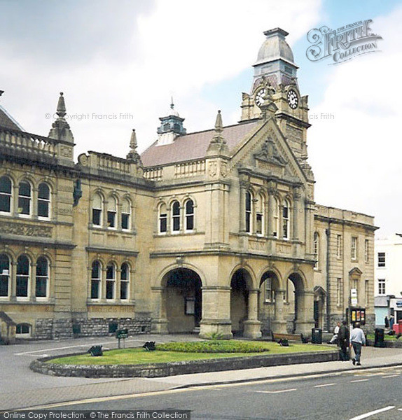 Photo of Weston Super Mare, Town Hall 2000