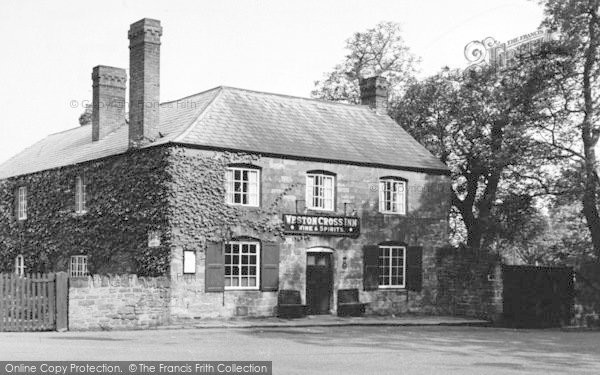Photo of Weston Under Penyard, The Weston Cross Inn c.1955
