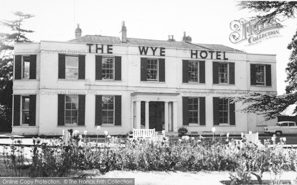 Photo of Weston Under Penyard, The Wye Hotel c.1965