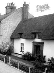 Thatched House In Church Road c.1960, Westoning