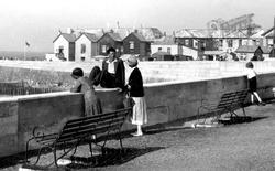 The Promenade 1932, Westward Ho!