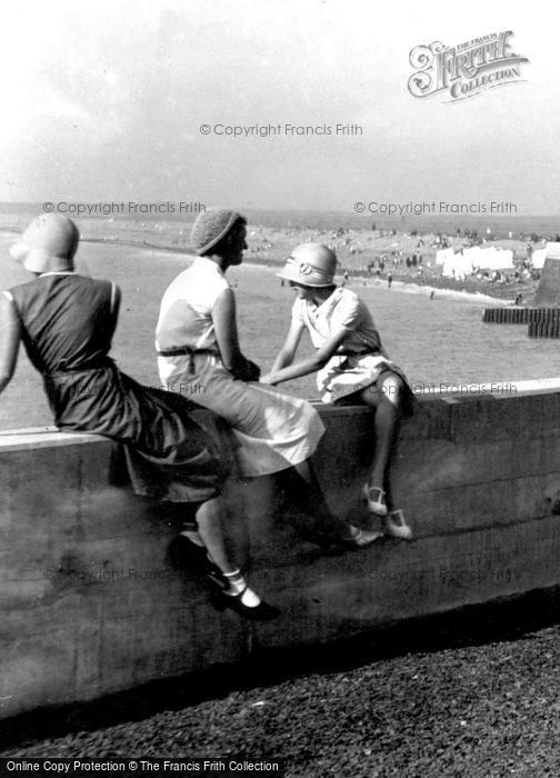 Photo of Westward Ho!, Young Ladies, The Promenade 1932
