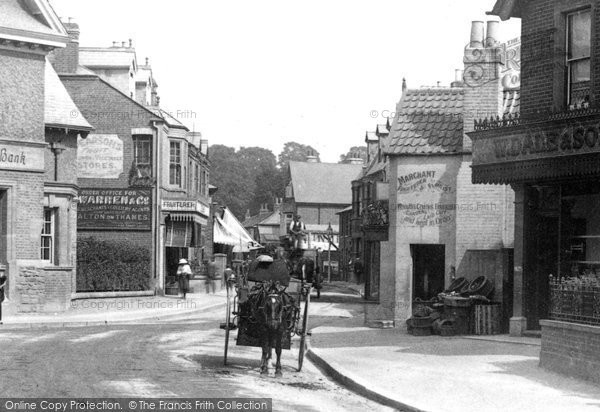 Photo of Weybridge, A Trap In Baker Street 1903