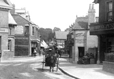 A Trap In Baker Street 1903, Weybridge