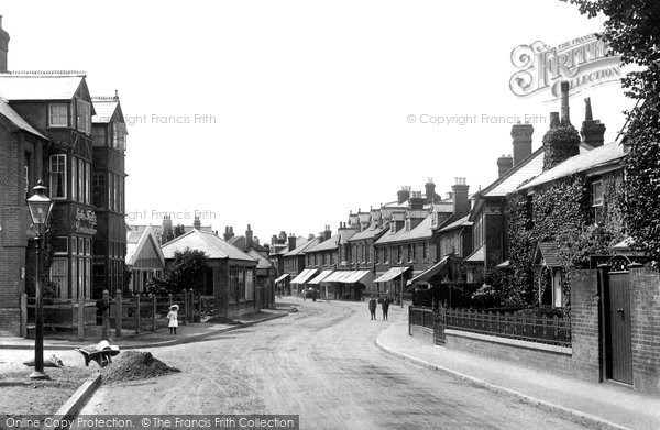 Photo of Weybridge, Baker Street 1904