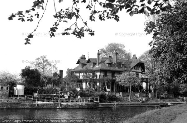 Photo of Weybridge, Eyot House Hotel c.1955