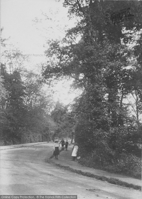 Photo of Weybridge, Oatlands Avenue 1906