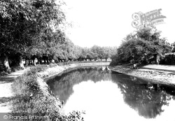 On The River Wey 1904, Weybridge