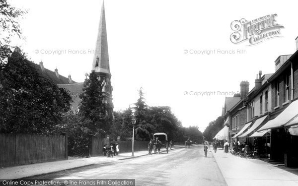 Photo of Weybridge, Queen's Road 1906