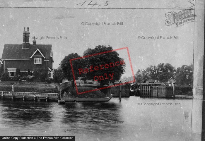 Photo of Weybridge, Shepperton Lock 1903