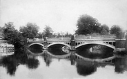 The Bridge 1900, Weybridge