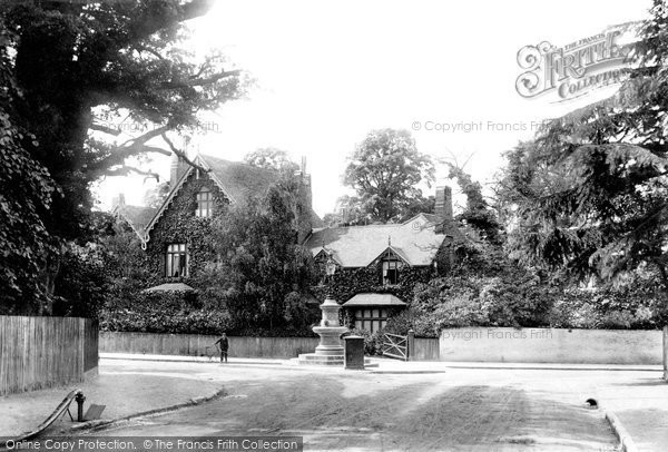 Photo of Weybridge, The Yool Memorial 1906