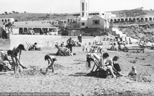 Photo of Weymouth, Bowleaze Cove c.1960