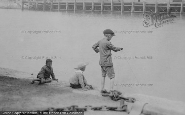 Photo of Weymouth, Harbour, Children Crabbing 1913