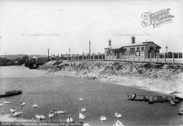 Photo of Weymouth, Melcombe Regis Station And Swans 1909