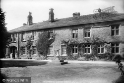 Grammar School 1906, Whalley