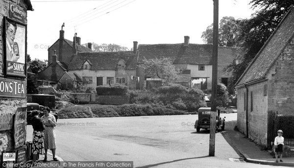 Photo of Wheatley, The Village c.1955