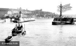 East Cliff And Pier Ends 1923, Whitby