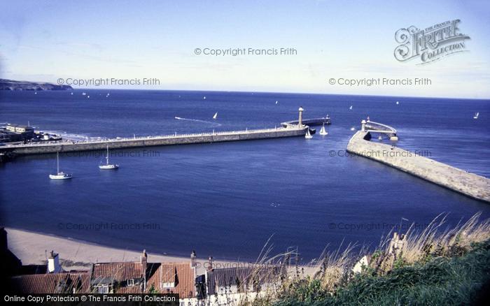 Photo of Whitby, Harbour 1986