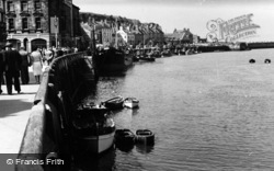 Outer Harbour c.1935, Whitby