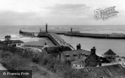 The Harbour Entrance c.1960, Whitby