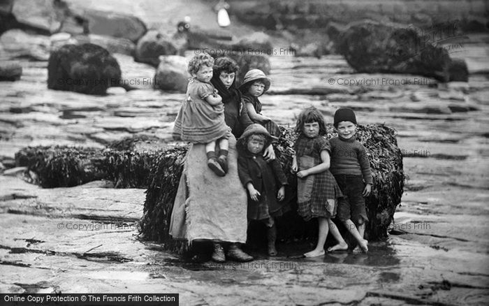 Photo of Whitby, the Peart Children 1891