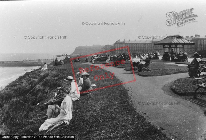Photo of Whitby, West Cliff 1913