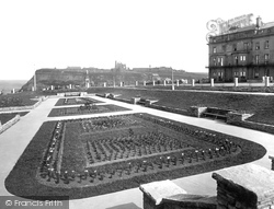 West Cliff And Sunken Gardens 1923, Whitby