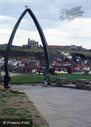 Whalebone Arch, West Cliff 1989, Whitby