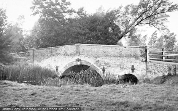 Photo of Wickham Market, Glevering Bridge 1951