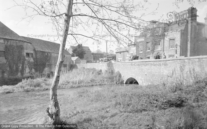 Photo of Wickham, Mill Bridge 1957