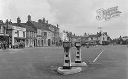 The Square 1951, Wickham