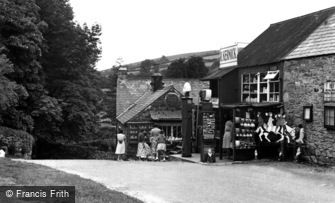 Widecombe in the Moor, Ye Old Forge c1955
