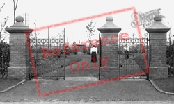 Park Entrance 1900, Widnes