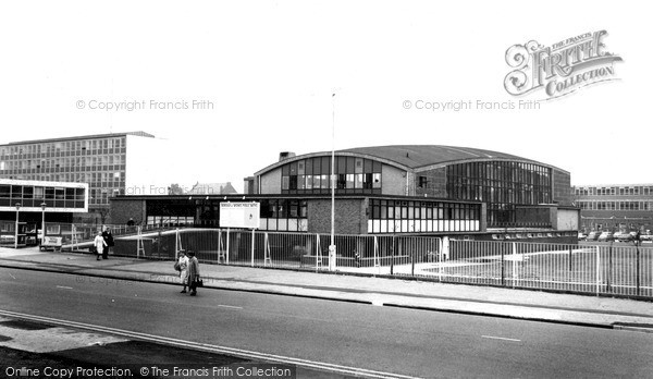 Photo of Widnes, Swimming Pool c.1965