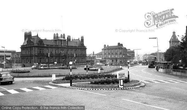 Photo of Widnes, Victoria Square c.1965
